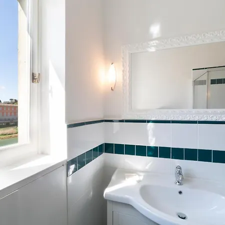 Lungarno Attic With Private Terrace And Lift Apartment Florence