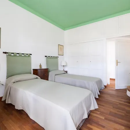 Lungarno Attic With Private Terrace And Lift Apartment Florence