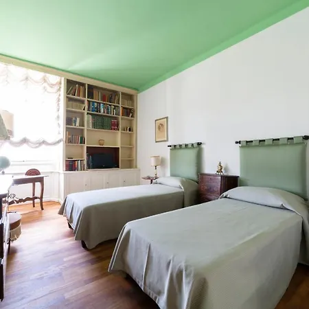 Lungarno Attic With Private Terrace And Lift * Florence