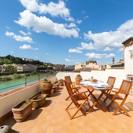 Lungarno Attic With Private Terrace And Lift * Florence